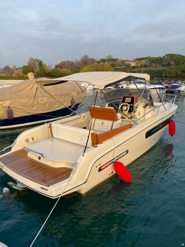 Invictus 250 CX