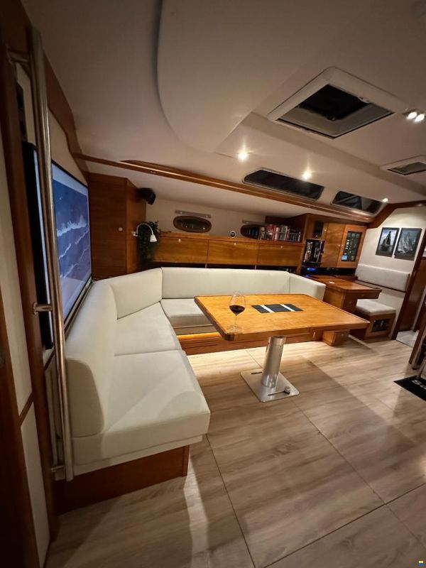 Hanse 531