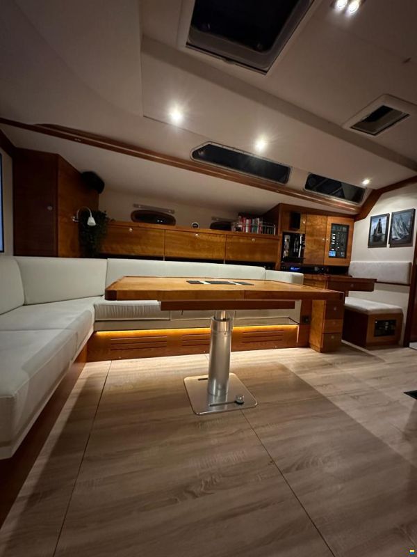 Hanse 531