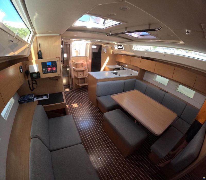 Bavaria C45 Style