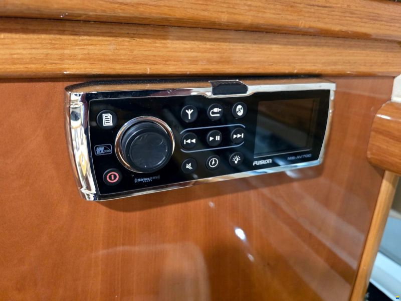 Sealine T47