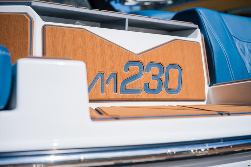 Malibu M230