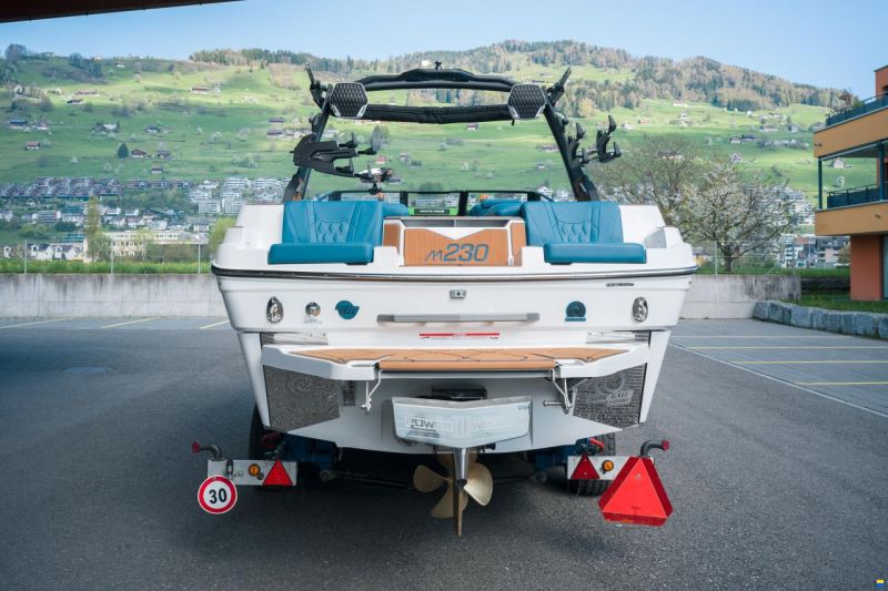 Malibu M230