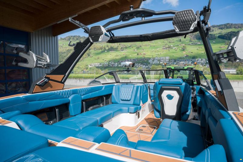 Malibu M230