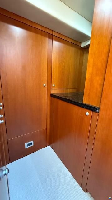 Sunseeker Manhattan 66