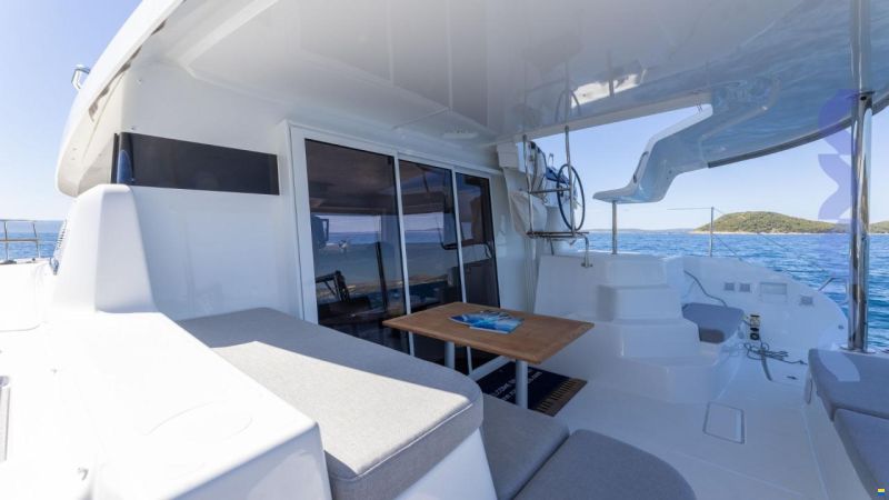 Lagoon 38