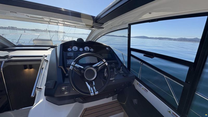 Cranchi M44 HT