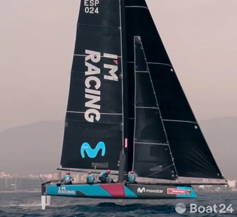 Premier Composite Technologies GC 32