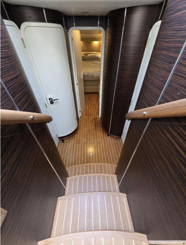 Fairline Squadron 56