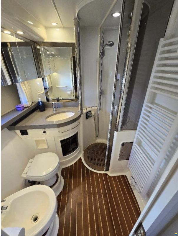 Fairline Squadron 56