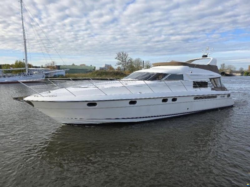 Fairline Squadron 56