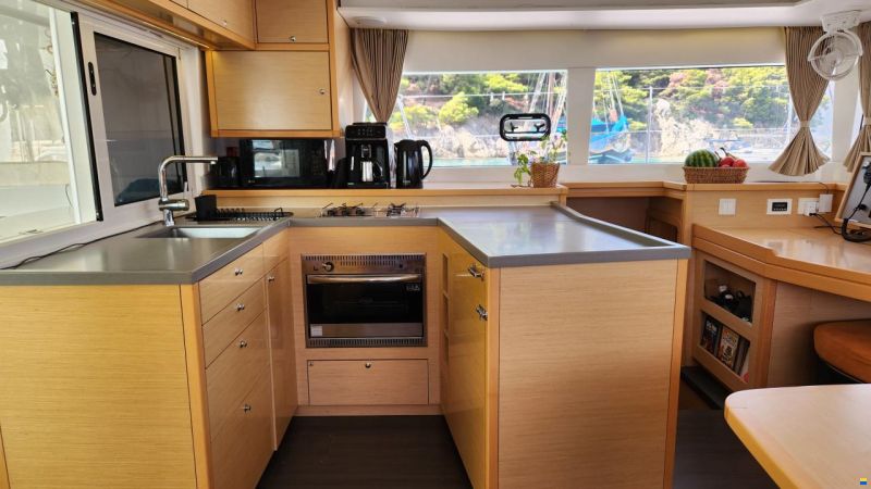 Lagoon 450F