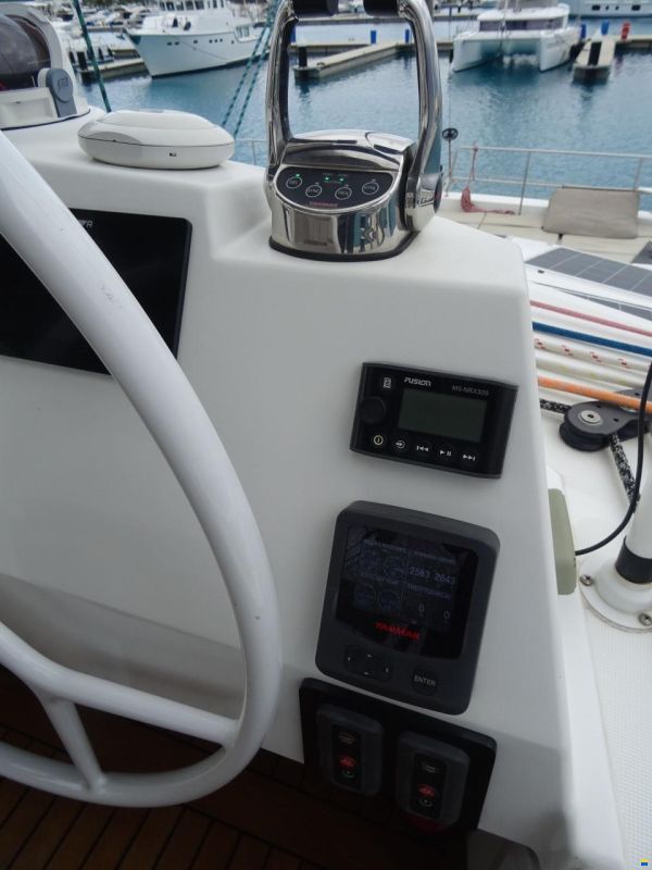 Chantier Catana Bali 5.4