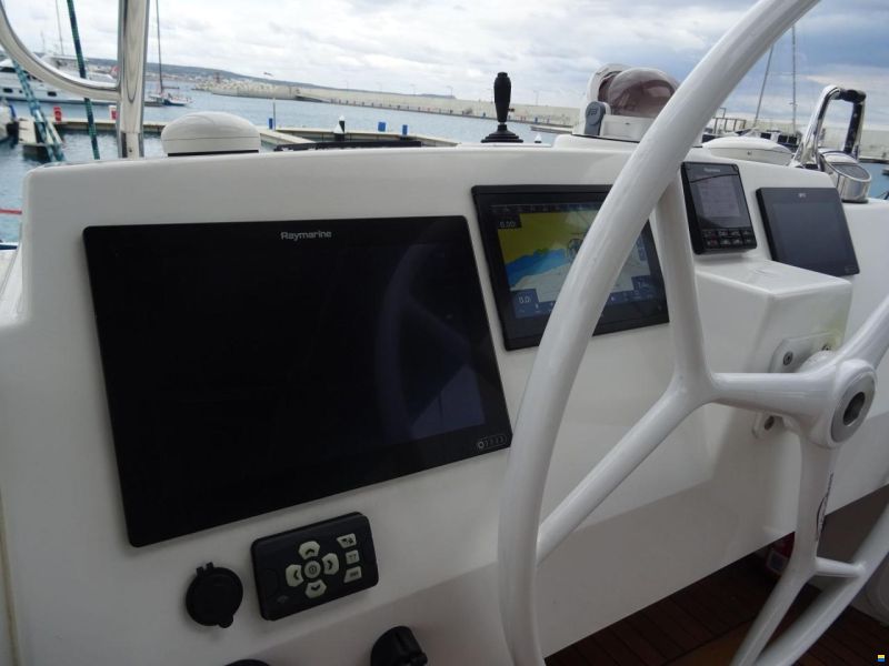 Chantier Catana Bali 5.4