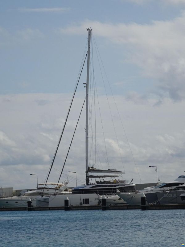 Chantier Catana Bali 5.4