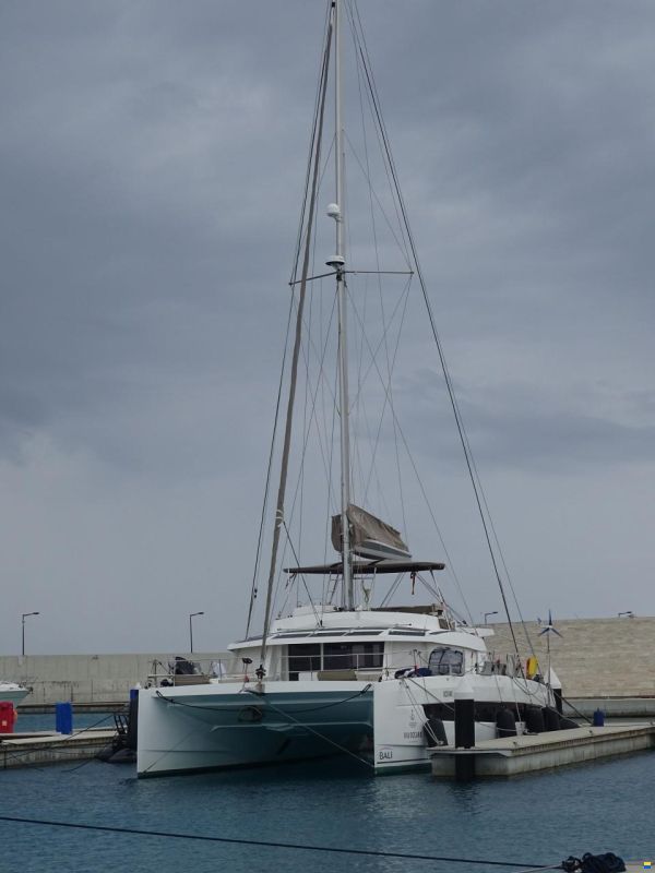 Chantier Catana Bali 5.4