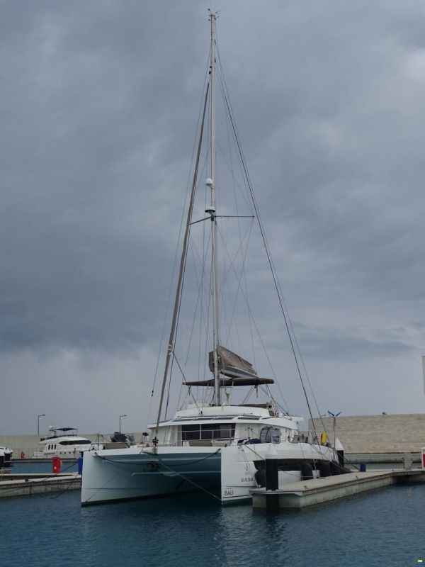 Chantier Catana Bali 5.4