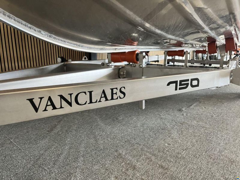 Kerman M428 visboot