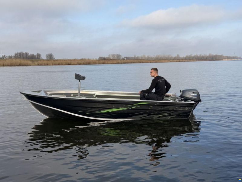 Kerman M428 visboot