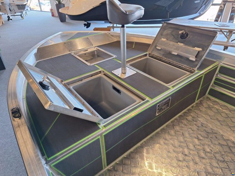 Kerman M428 visboot