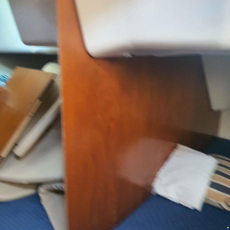 Jeanneau 43 Deck Salon