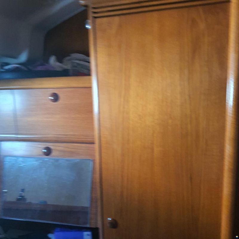 Jeanneau 43 Deck Salon