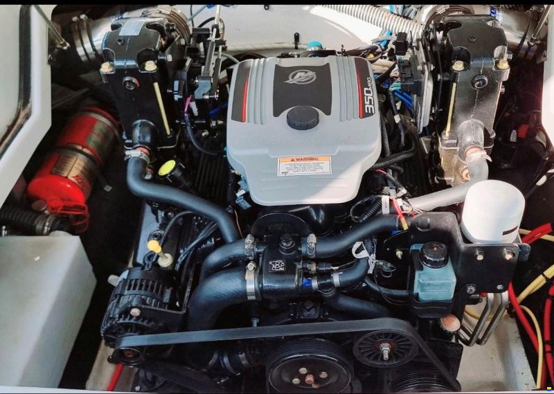 Crownline 285SS Bowrider