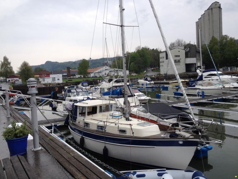 Hallberg-Rassy HR94 Cutter