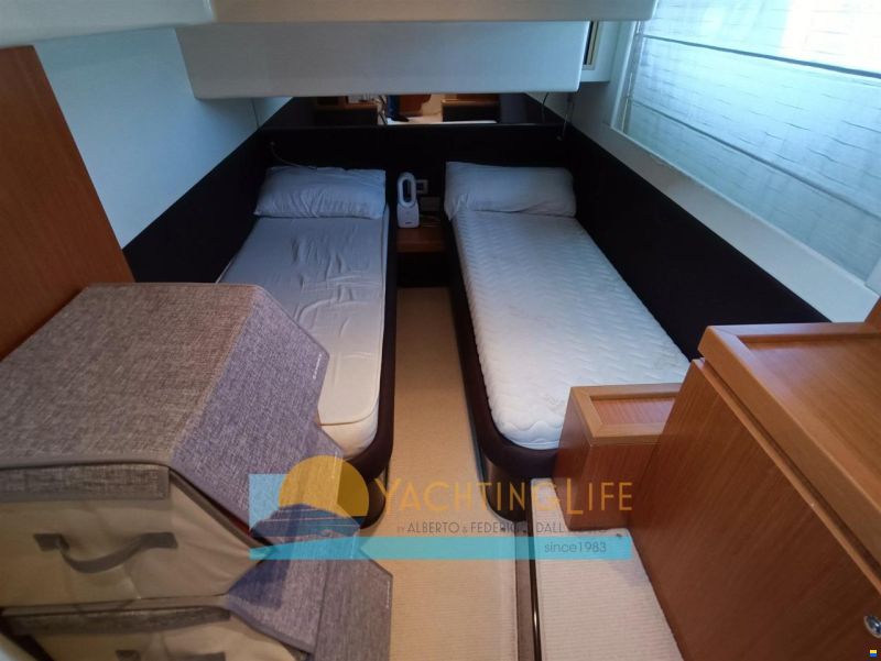 Ferretti 500