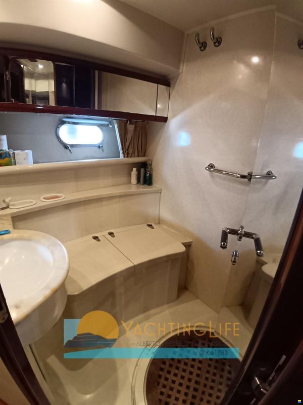 Ferretti 150