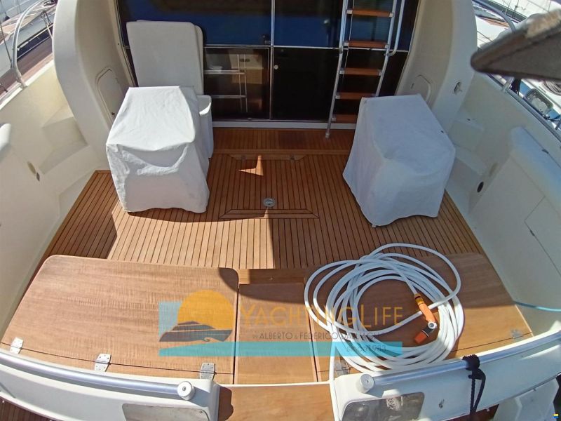 Ferretti 150
