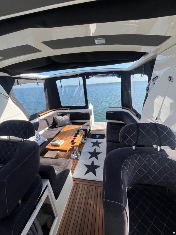 Marex 310 Sun Cruiser