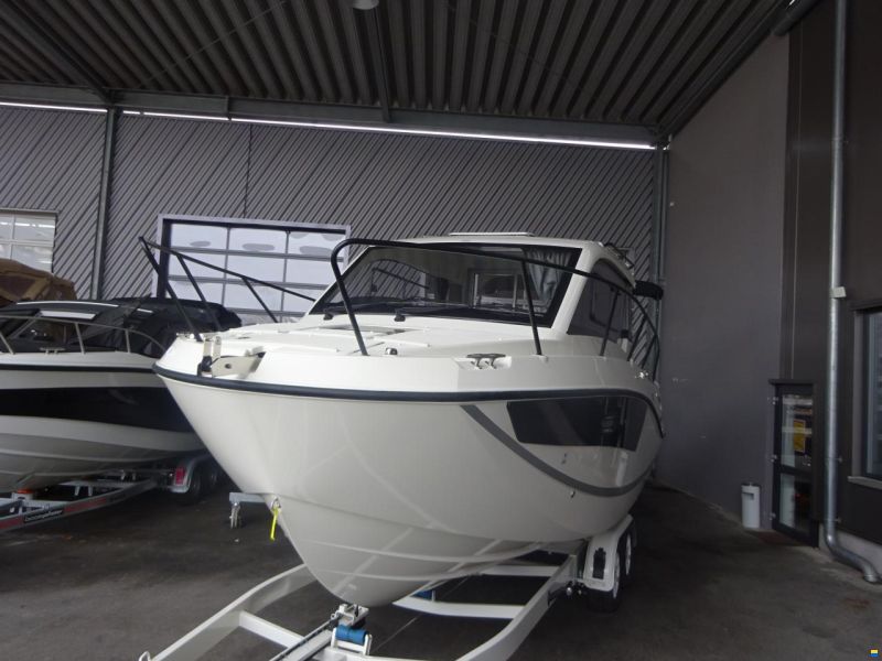 Quicksilver Activ 805 Weekend