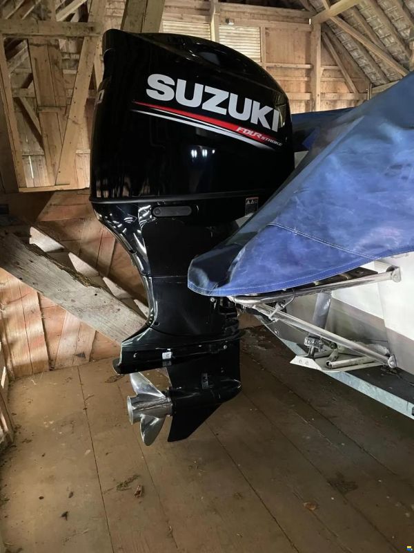 Suzuki DF200A