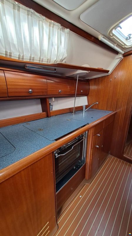Bavaria 38