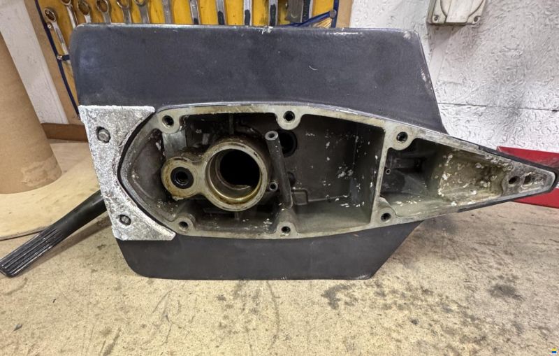 OMC KING COBRA Getriebeoberteil