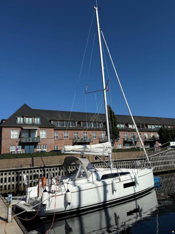 Beneteau Oceanis 30.1