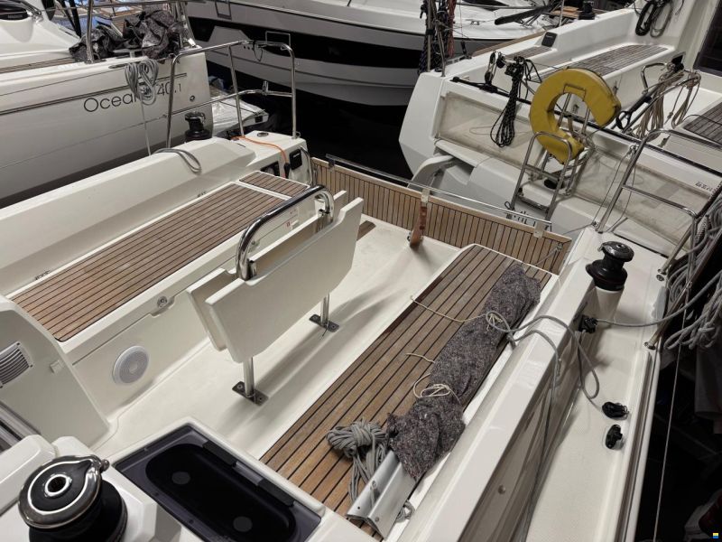 Beneteau Oceanis 30.1