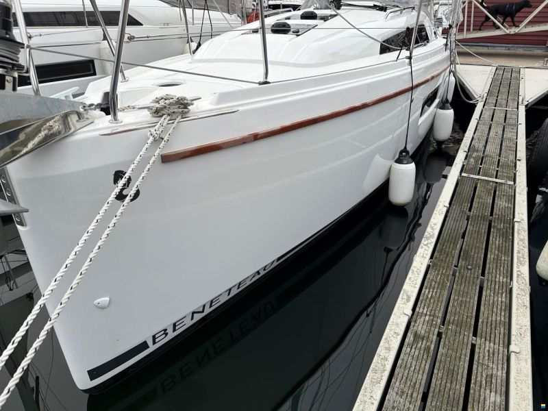 Beneteau Oceanis 30.1