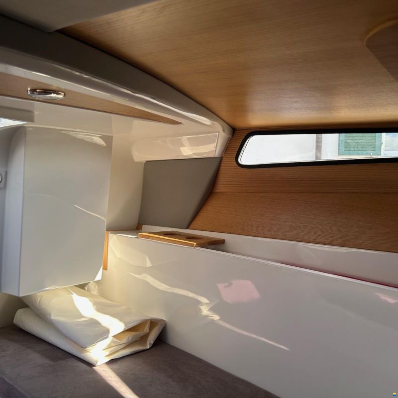 Ocean Master (PL) Admiral Ocean Master 680DC