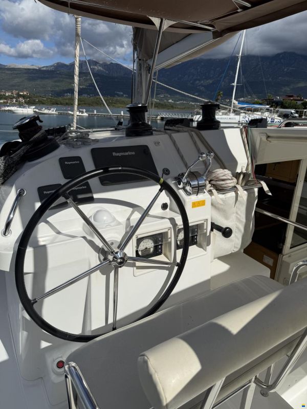 Lagoon 400
