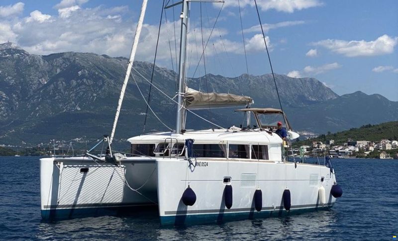 Lagoon 400