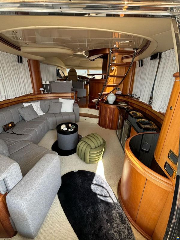 Azimut AZ 68 Fly