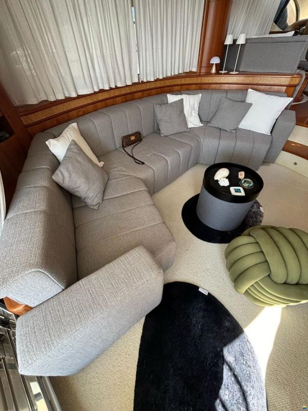 Azimut AZ 68 Fly