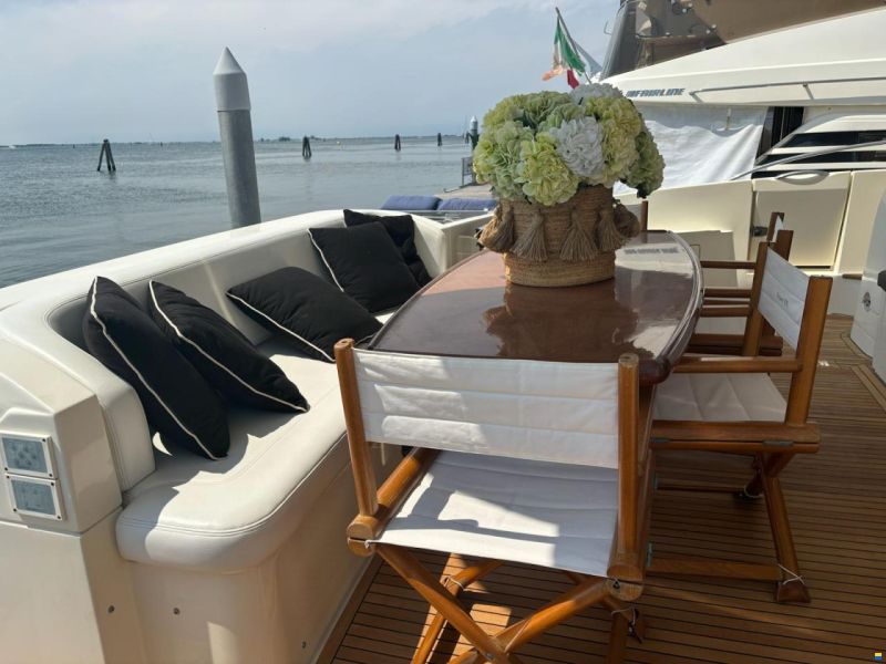 Azimut AZ 68 Fly