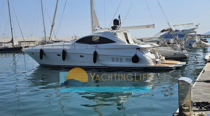 Pershing 54'