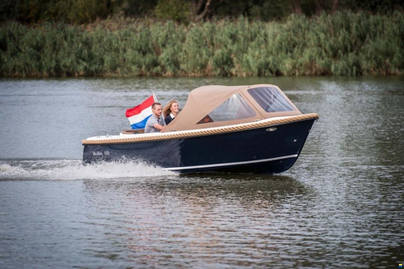 Maxima 550