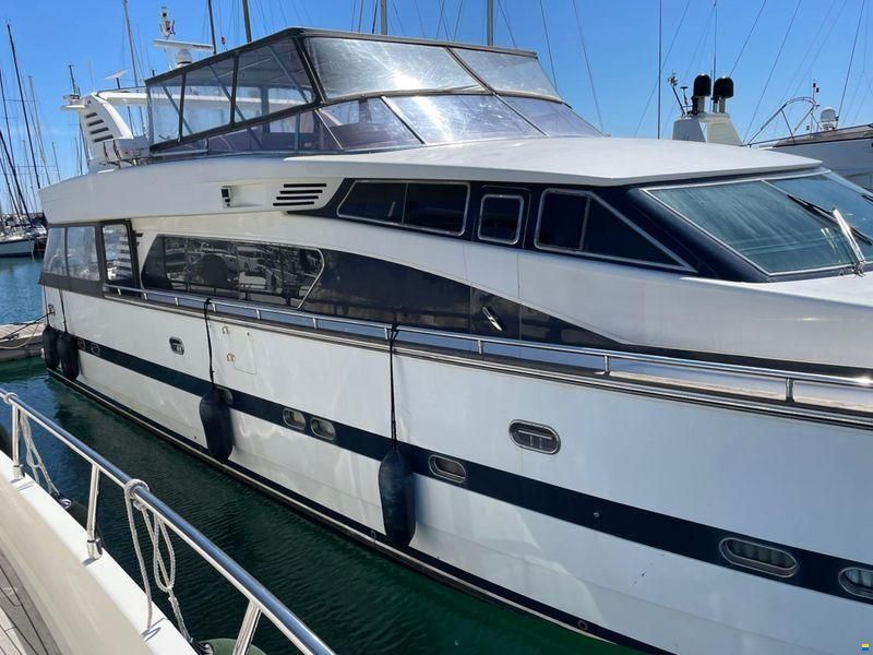 Elegance Yachts 82S