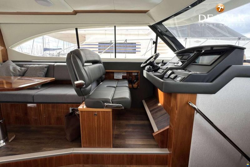 Riviera 39 Open Flybridge