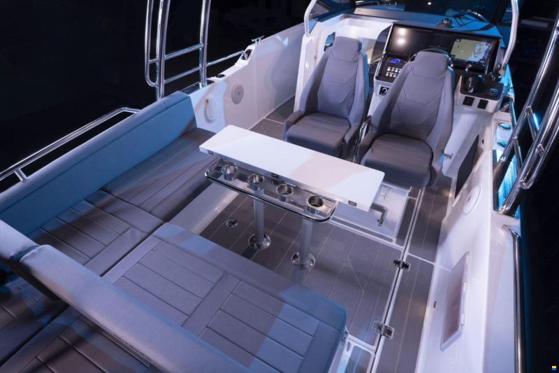 Quarken 27 T-Top